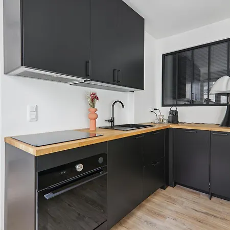 Apartment In 2eme Paris