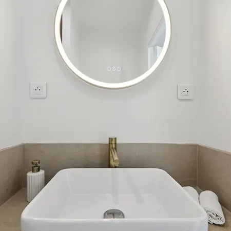 In 2eme Apartment